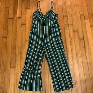 Sweet Rain Green striped jumper size M elastic back front bow crop pant